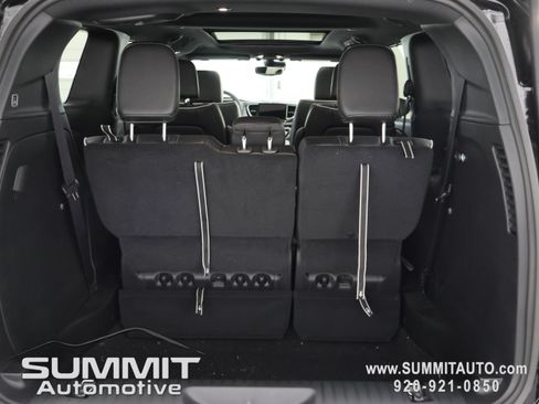 New 2027 Chrysler Pacifica Limited AWD/4WD image 33