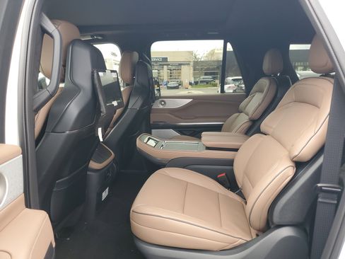 New 2025 Lincoln Navigator L Black Label image 27
