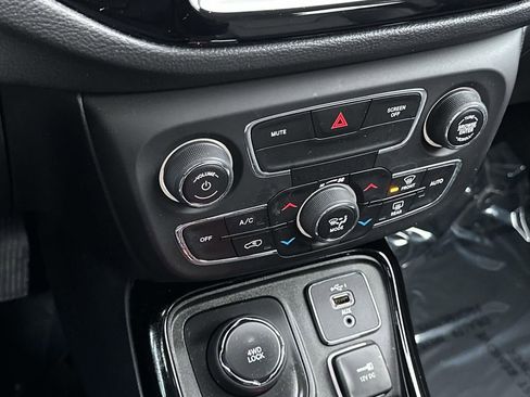 Used 2020 Jeep Compass Limited w/ Rear Convenience Group image 29