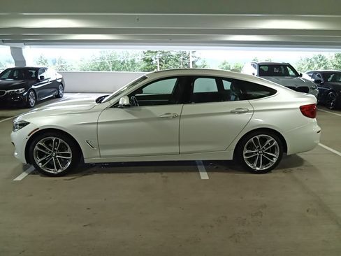 Used 2017 BMW 330i Gran Turismo xDrive AWD/4WD image 8
