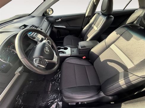 Used 2013 Toyota Camry SE FWD image 10