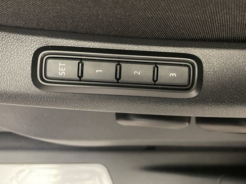 New 2026 Volkswagen Atlas Cross Sport SEL R-Line image 9