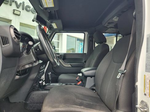 Used 2017 Jeep Wrangler Unlimited Sport w/ Quick Order Package 24S AWD/4WD image 24