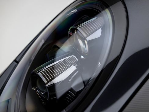 Used 2018 Porsche 911 GT2 RS image 49