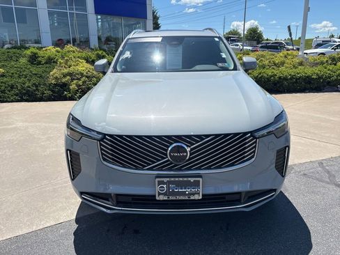 Used 2025 Volvo XC90 B6 Plus AWD/4WD image 3