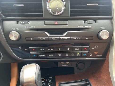 Used 2021 Lexus RX 350L FWD w/ Premium Package image 36