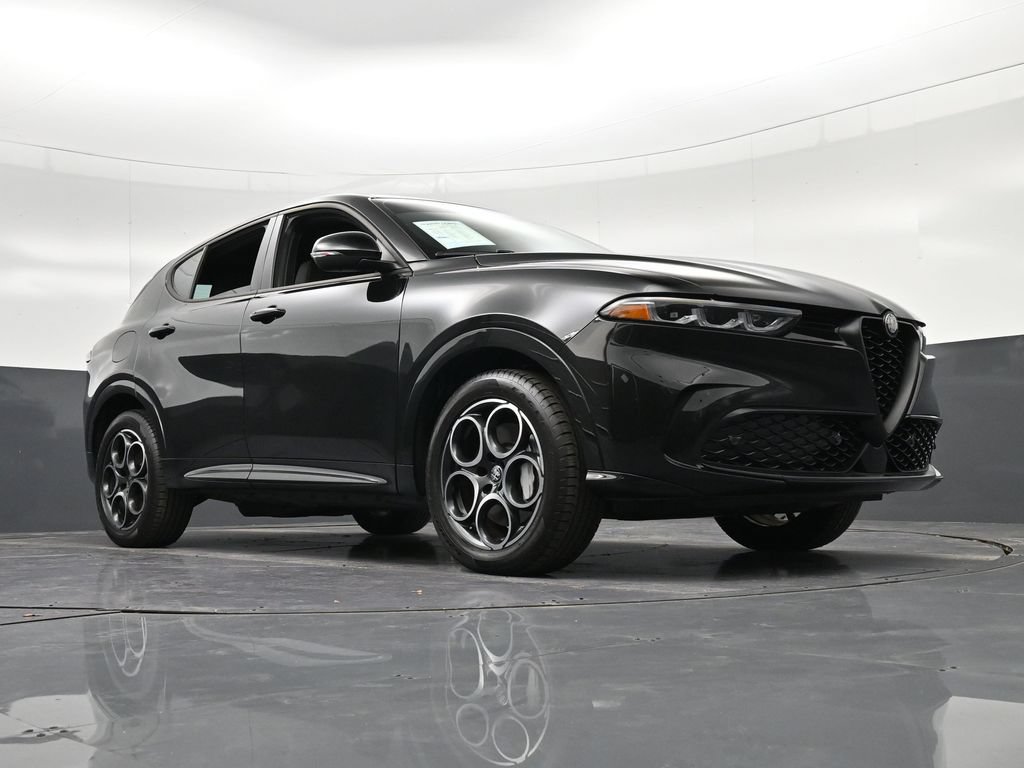 Used 2025 Alfa Romeo Tonale AWD/4WD image 36