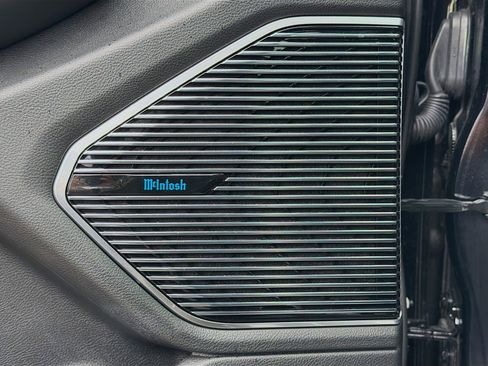 Used 2023 Jeep Grand Cherokee Overland w/ Luxury Tech Group IV image 25