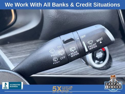 Used 2024 Jeep Wagoneer L Series II image 24