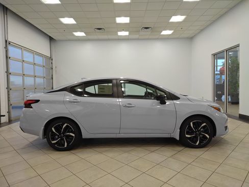 New 2025 Nissan Versa SR w/ Trunk Package image 2