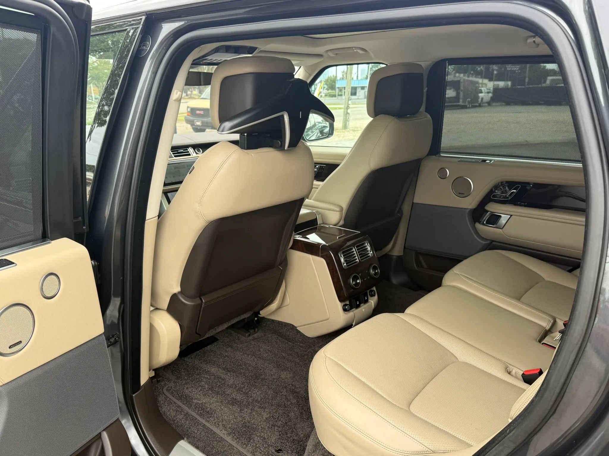 Used 2020 Land Rover Range Rover Long Wheelbase HSE AWD/4WD image 18