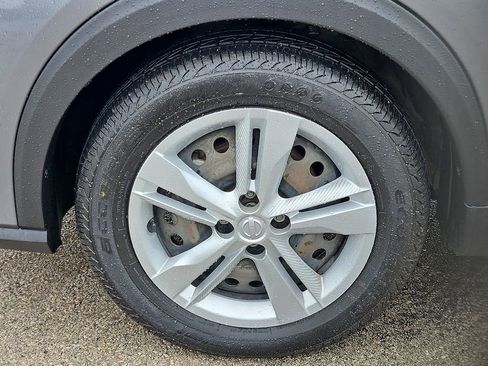 Used 2023 Nissan Kicks S FWD image 13