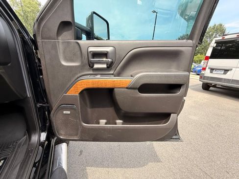 Used 2018 Chevrolet Silverado 2500 LTZ w/ Duramax Plus Package AWD/4WD image 19