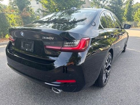 Used 2025 BMW 330i xDrive Sedan w/ Premium Package AWD/4WD image 5