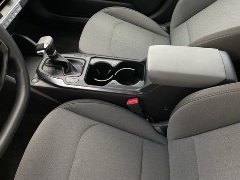 Used 2025 Kia K4 LXS image 36