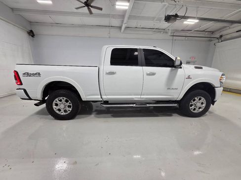 Used 2022 RAM 2500 Laramie AWD/4WD image 9
