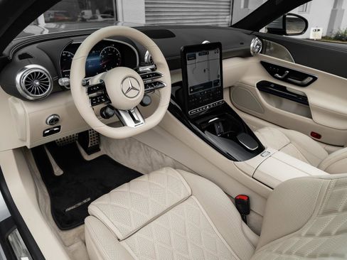 Used 2022 Mercedes-Benz SL 55 AMG 4MATIC image 6