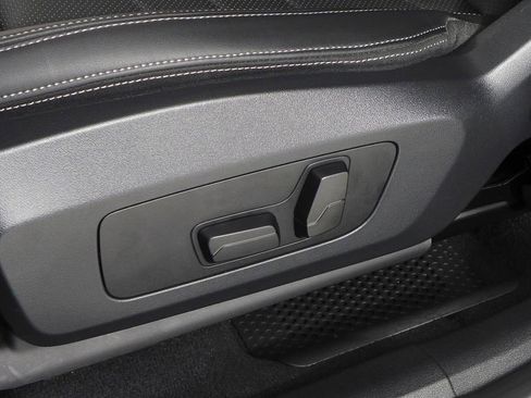 Used 2025 BMW X1 xDrive28i w/ Convenience Package image 23