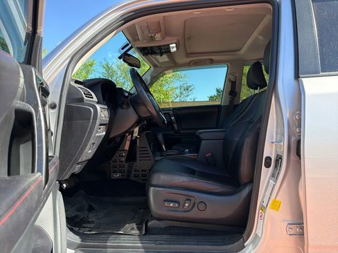 Used 2016 Toyota 4Runner Trail Premium AWD/4WD image 12