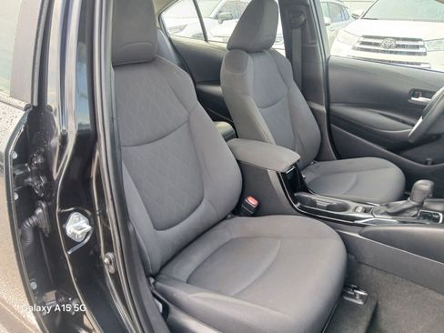 Used 2021 Toyota Corolla LE FWD image 18