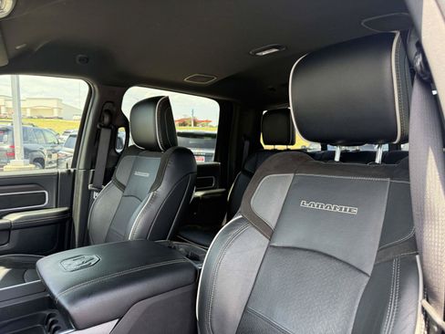 Used 2025 RAM 3500 Laramie AWD/4WD image 13