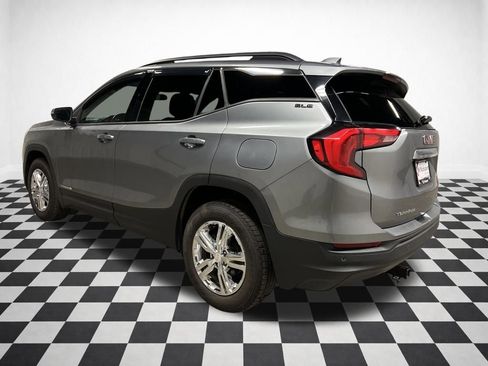 Used 2019 GMC Terrain SLE w/ Driver Convenience Package image 3