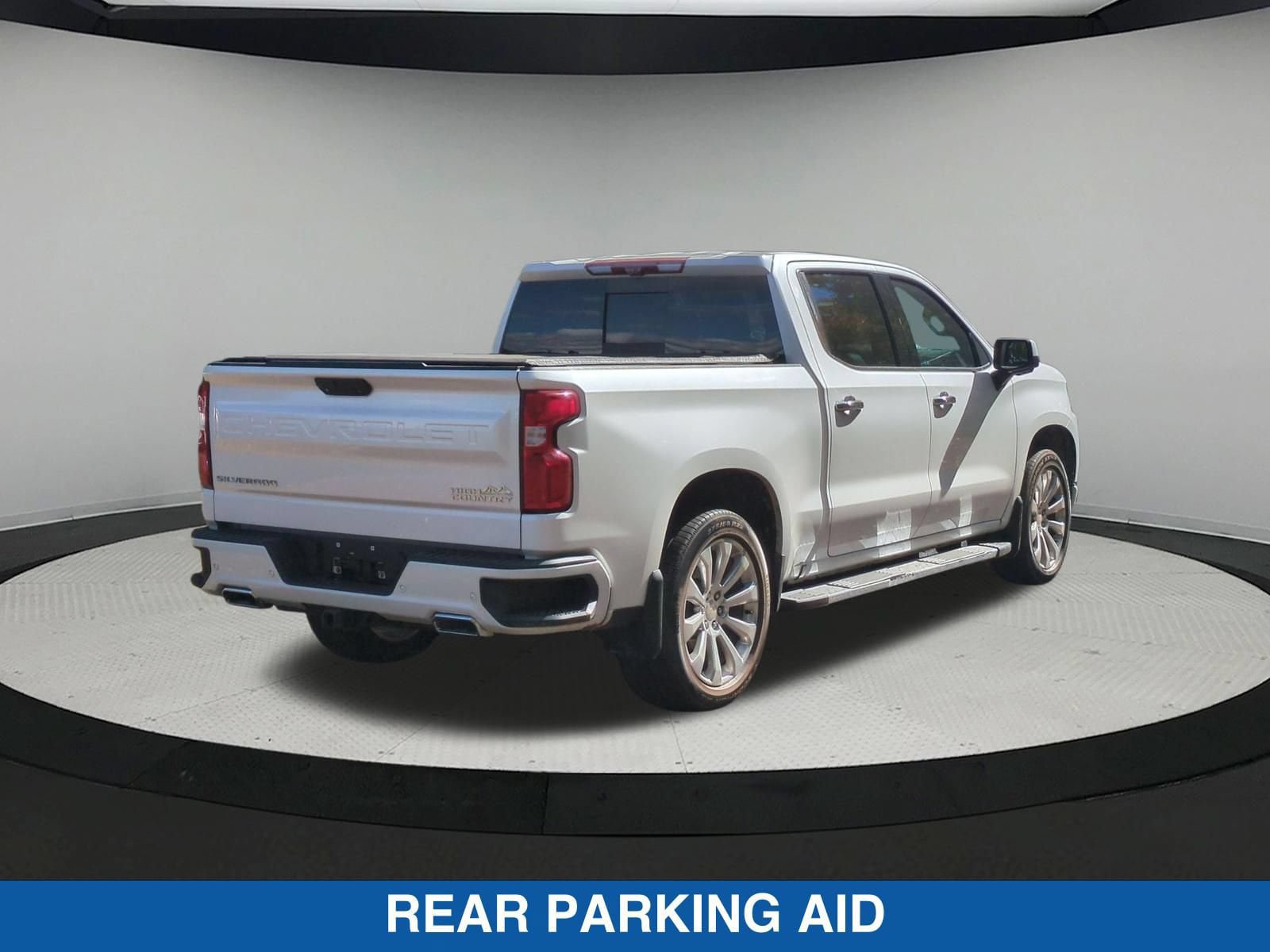 Used 2020 Chevrolet Silverado 1500 High Country w/ Technology Package AWD/4WD image 4