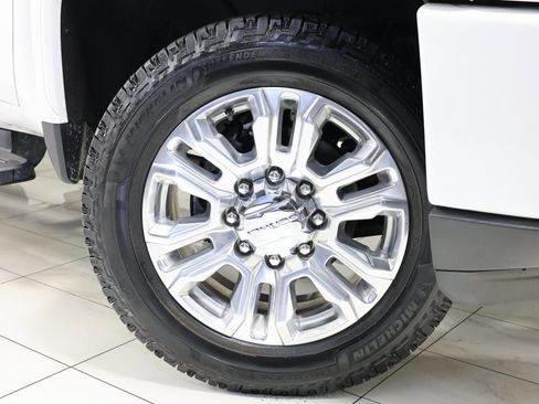 Used 2023 GMC Sierra 2500 Denali image 13