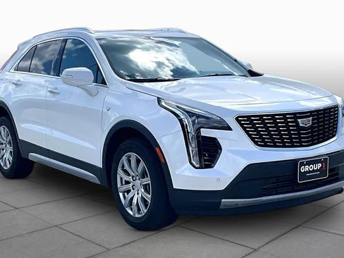Used 2023 Cadillac XT4 Premium Luxury FWD image 3