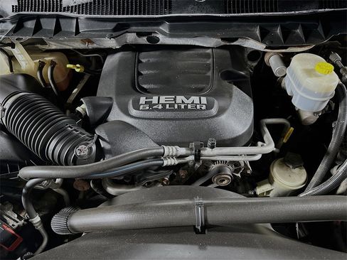 Used 2015 RAM 2500 Tradesman w/ Chrome Appearance Group image 31