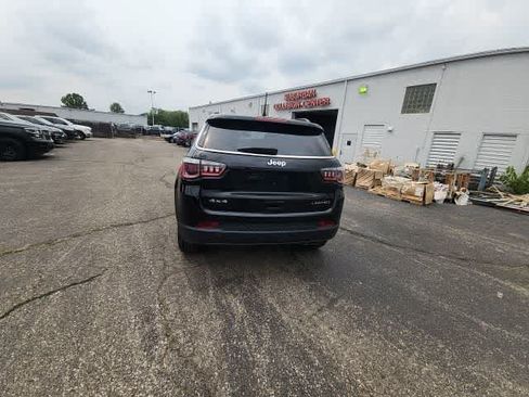 Used 2019 Jeep Compass Limited AWD/4WD image 17