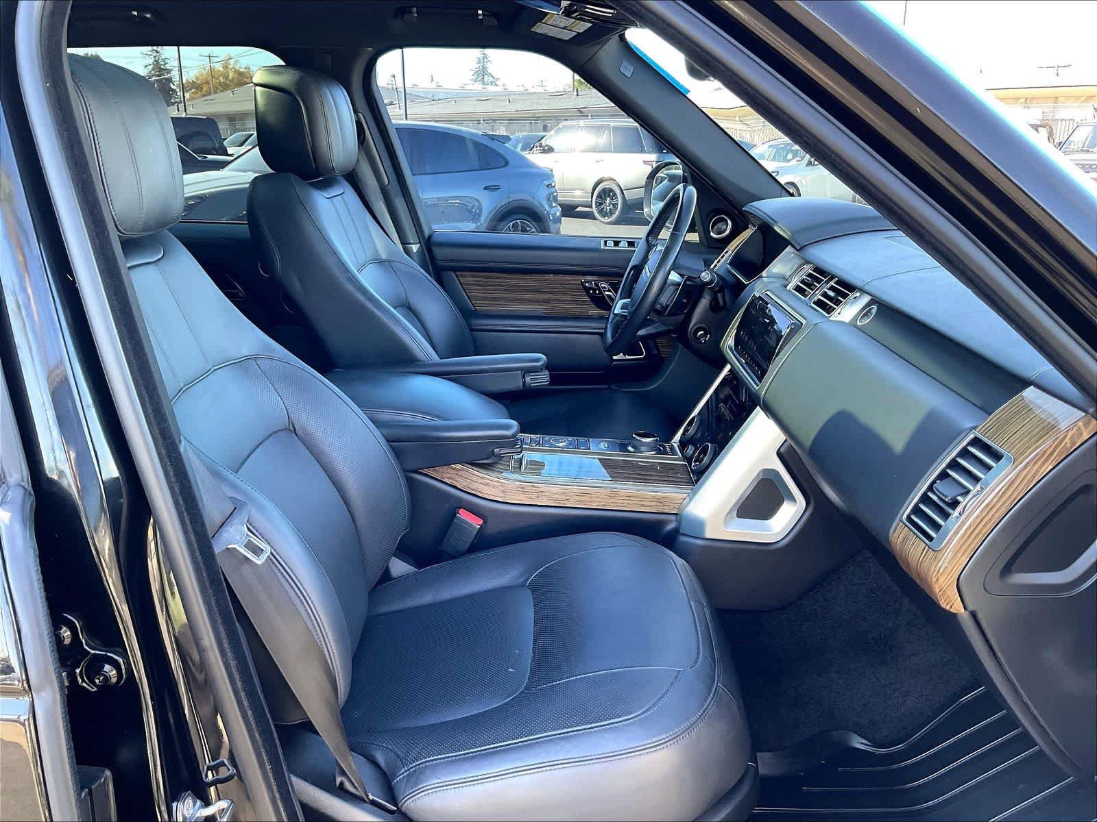 Used 2019 Land Rover Range Rover Supercharged AWD/4WD image 7