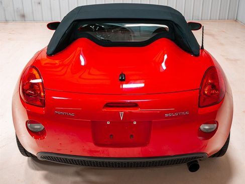 Used 2007 Pontiac Solstice Convertible w/ Premium Package image 8