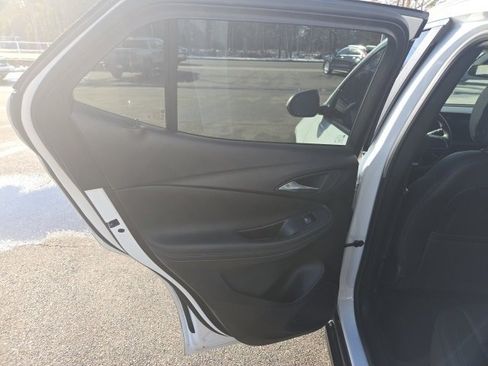Used 2025 Buick Encore GX Sport Touring w/ Experience Buick Package image 24