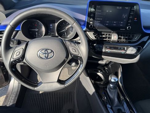 Used 2021 Toyota C-HR LE image 10