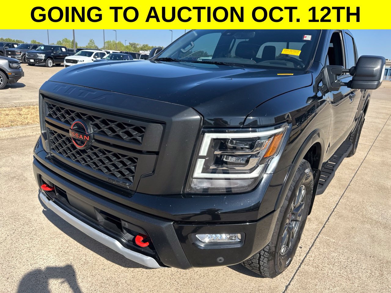Used 2024 Nissan Titan PRO-4X w/ Pro-4x Convenience Package AWD/4WD image 1