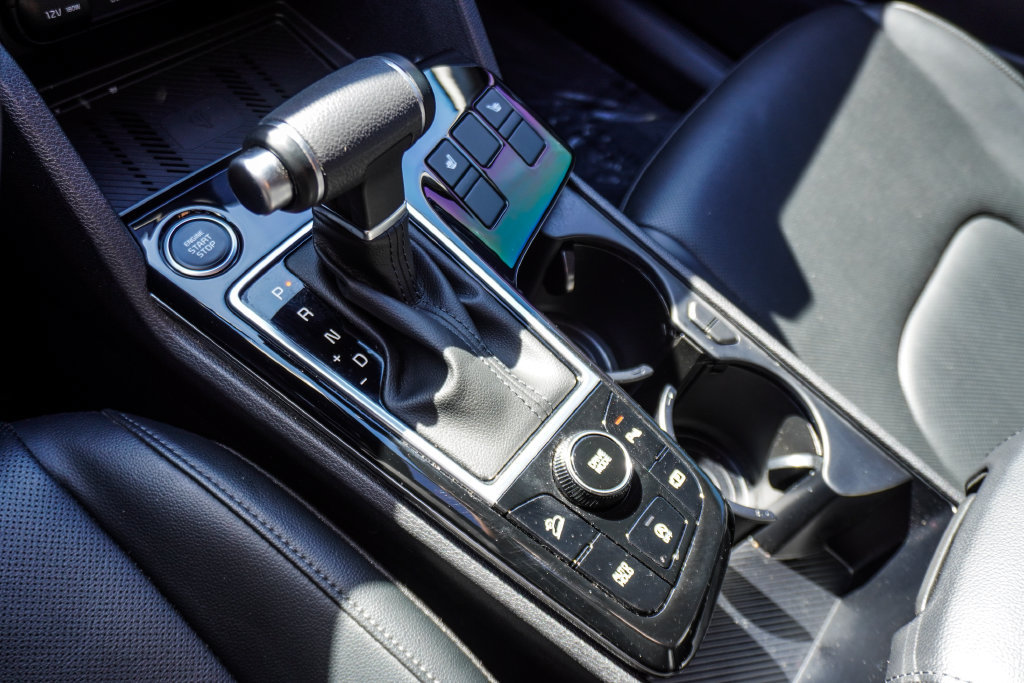 Used 2024 Kia Sportage EX FWD image 19