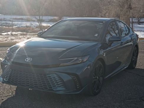 Used 2025 Toyota Camry XSE image 2