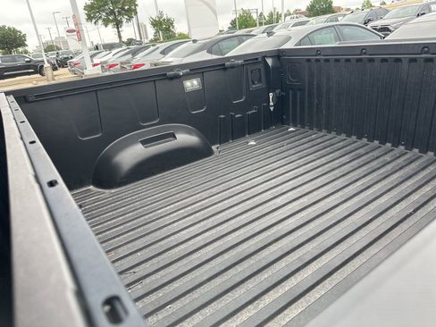Used 2024 Toyota Tundra Platinum AWD/4WD image 4