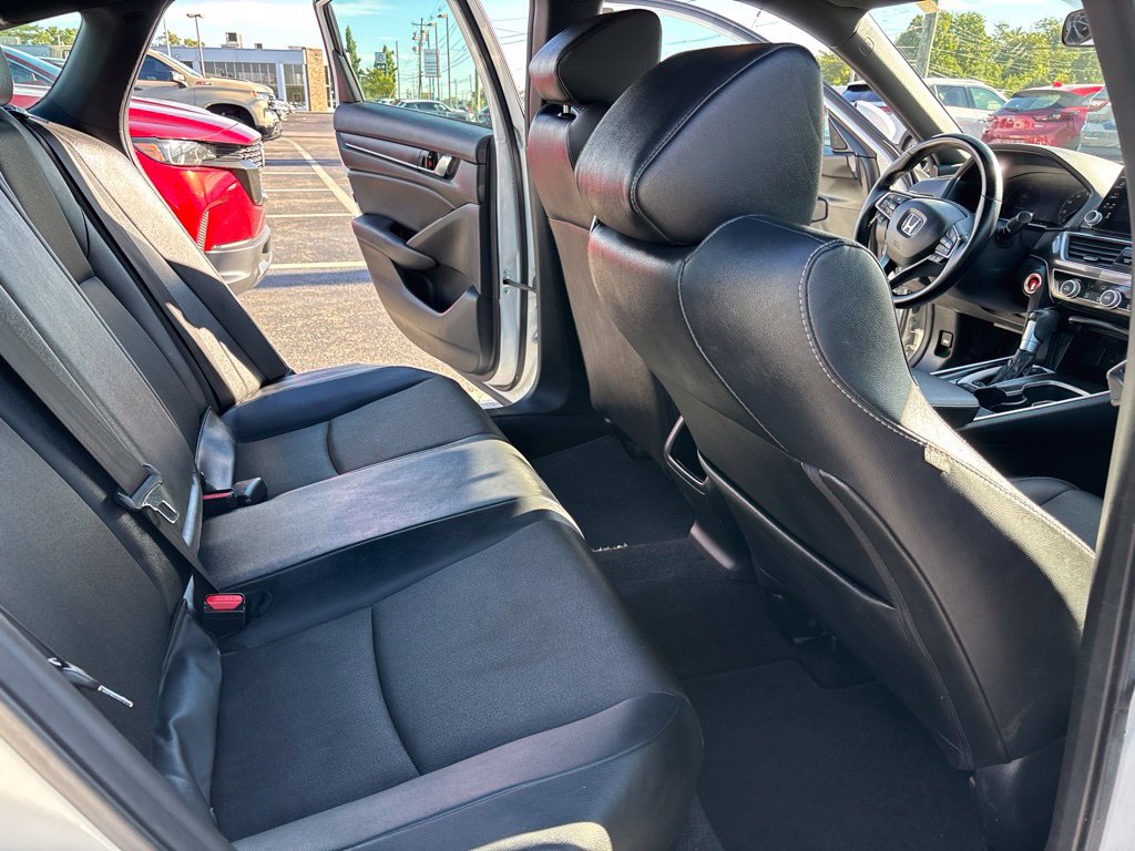 Used 2020 Honda Accord Sport image 32