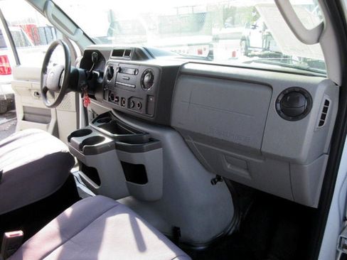 Used 2017 Ford E-350 and Econoline 350 Super Duty w/ Power Windows & Locks Group image 17