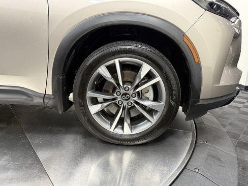 Certified 2024 INFINITI QX60 Luxe FWD image 9