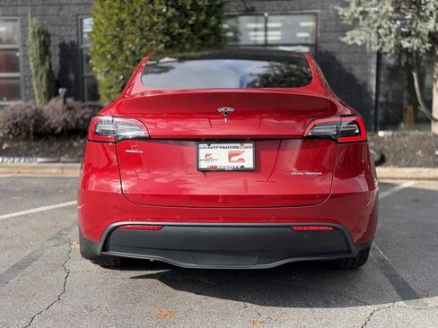Used 2021 Tesla Model Y Long Range image 14
