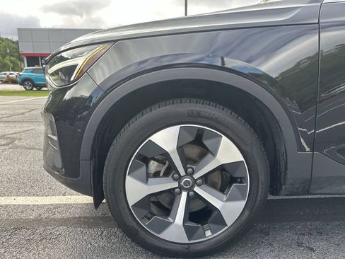 Used 2024 Volvo XC40 B5 Core AWD/4WD image 21