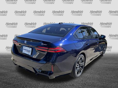 Certified 2025 BMW 530i xDrive w/ M Sport Package image 10