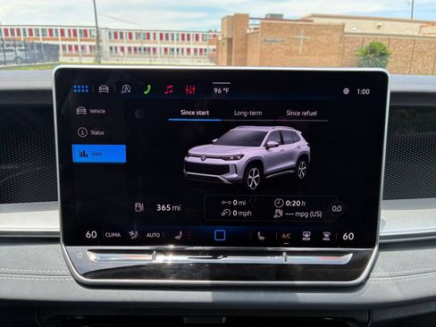 Used 2026 Volkswagen Tiguan SE AWD/4WD image 16