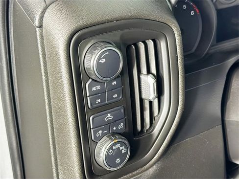 Used 2019 Chevrolet Silverado 1500 Custom Trail Boss image 10