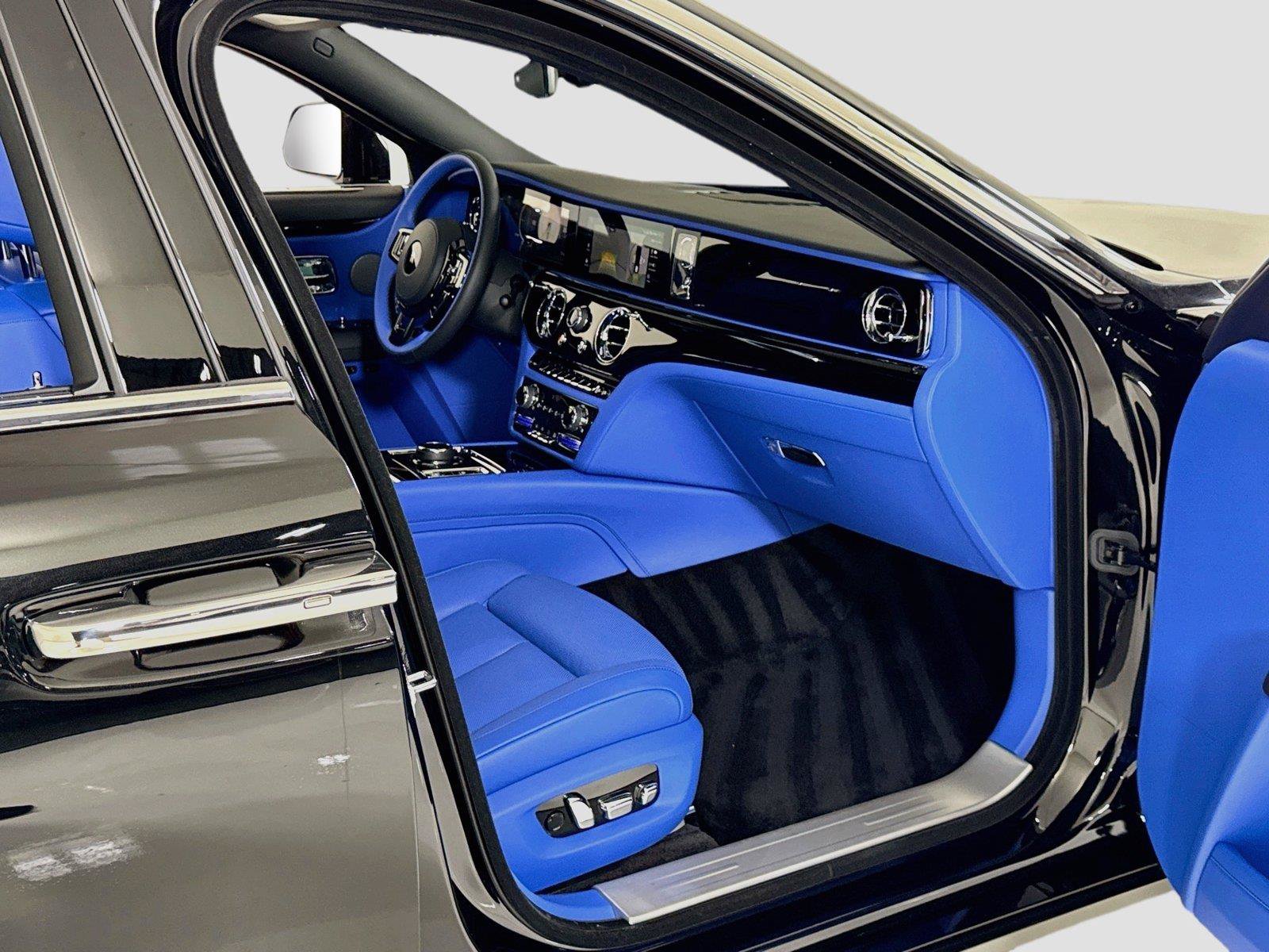 Used 2025 Rolls-Royce Ghost AWD/4WD image 34