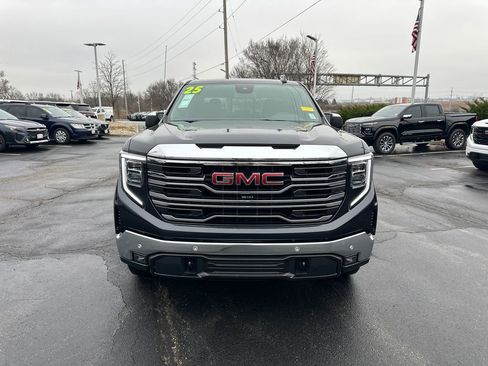 Used 2025 GMC Sierra 1500 SLT w/ SLT Premium Plus Package image 3