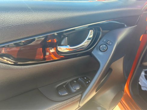 Used 2022 Nissan Rogue Sport SV image 17